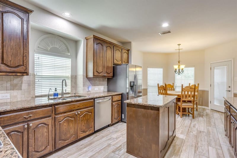2605 Winding Creek Drive, Midlothian TX 76065 - Photo 12