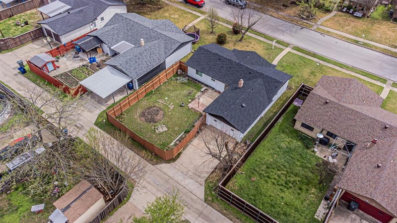 1509 Crockett Street, Garland TX 75042 - Photo 5
