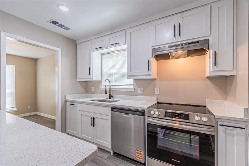 1509 Crockett Street, Garland TX 75042 - Photo 9