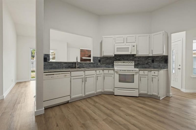 5814 Fox Hunt Drive, Arlington TX 76017 - Photo 8