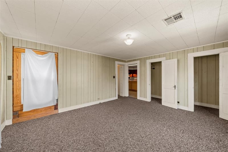 302 W Elm Street, West TX 76691 - Photo 17