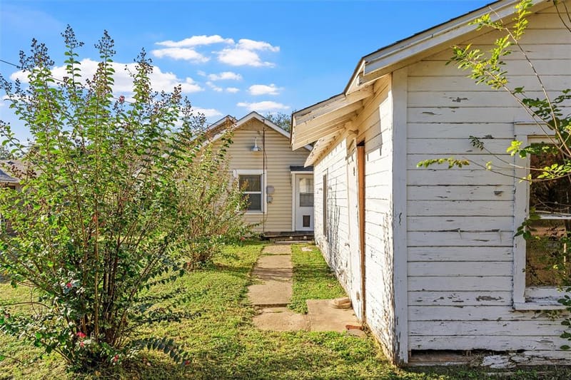 302 W Elm Street, West TX 76691 - Photo 24