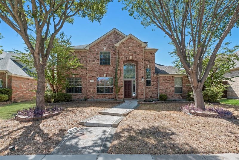 1716 Clarke Springs Drive, Allen TX 75002 - Photo 2