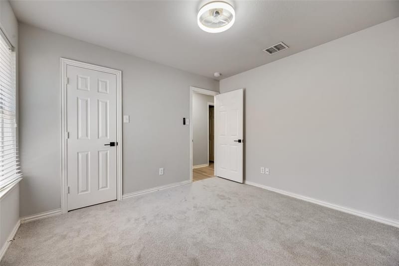 1716 Clarke Springs Drive, Allen TX 75002 - Photo 7