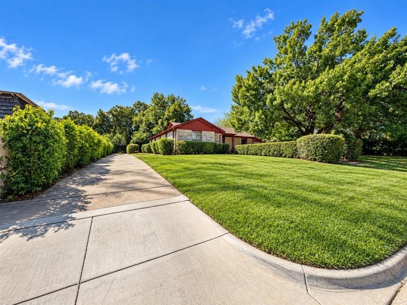 2532 Glencrest Drive, Fort Worth TX 76119 - Photo 32