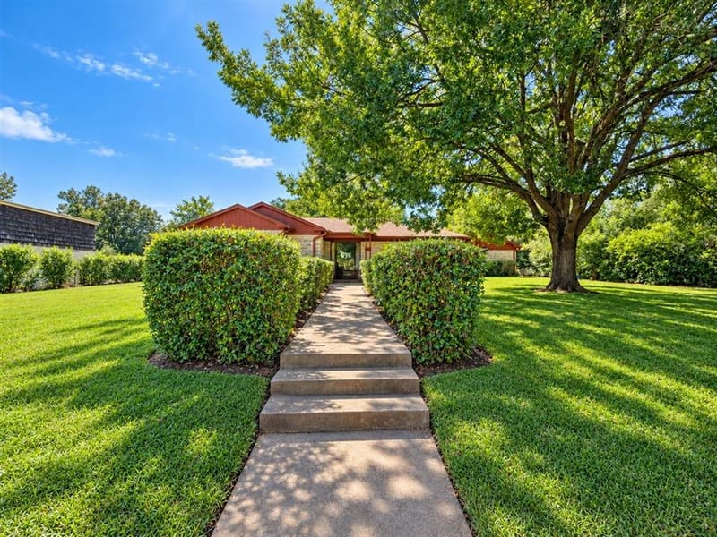 2532 Glencrest Drive, Fort Worth TX 76119 - Photo 30