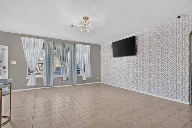2325 Redwood Drive, Lancaster TX 75134 - Photo 7