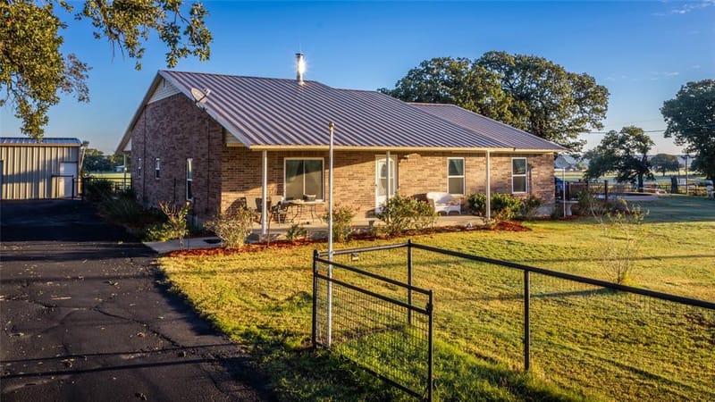 3559 Springfield Road, Springtown TX 76082 - Photo 2