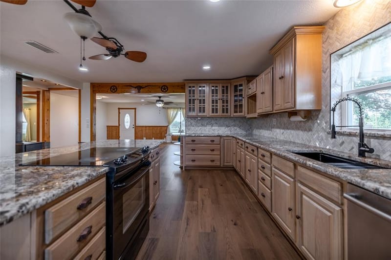 3559 Springfield Road, Springtown TX 76082 - Photo 6