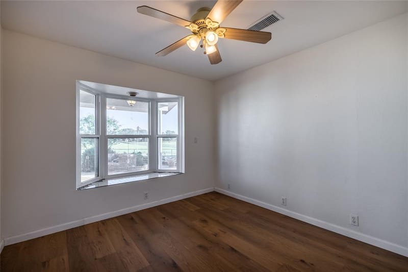 3559 Springfield Road, Springtown TX 76082 - Photo 13