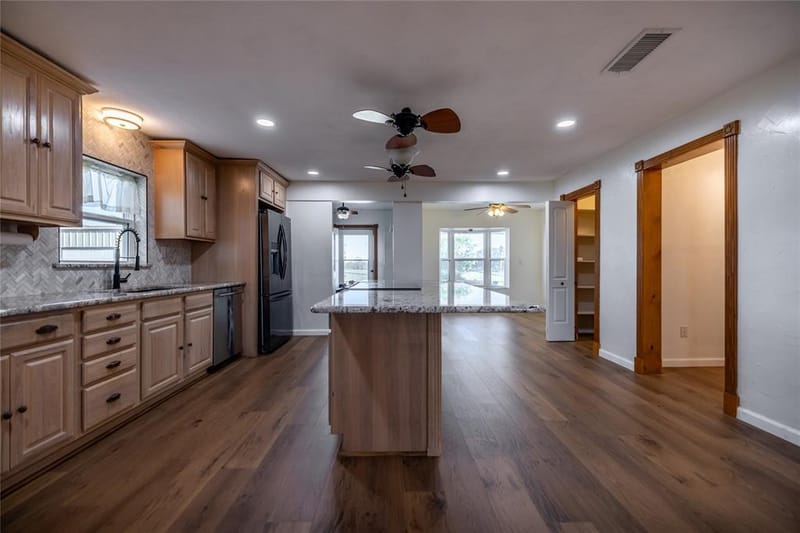 3559 Springfield Road, Springtown TX 76082 - Photo 9