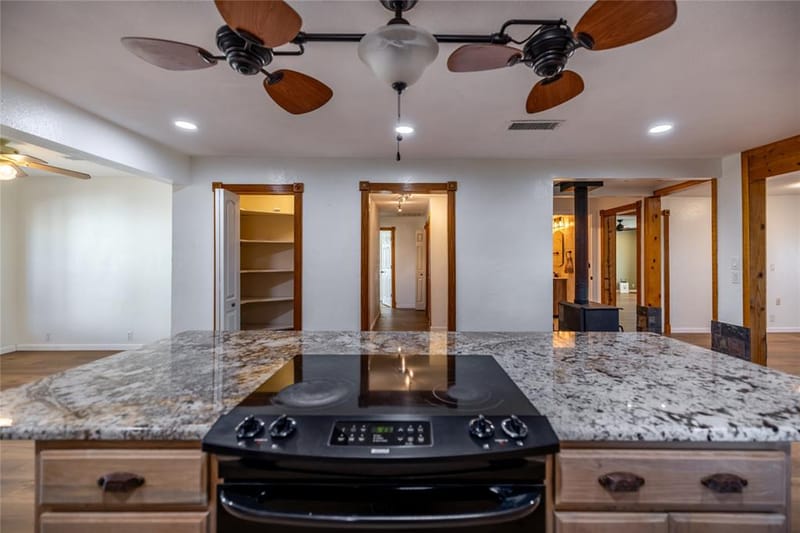 3559 Springfield Road, Springtown TX 76082 - Photo 8