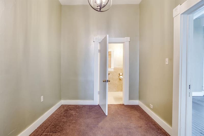 201 N Anglin Street, Cleburne TX 76031 - Photo 22