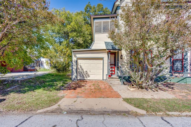 201 N Anglin Street, Cleburne TX 76031 - Photo 24