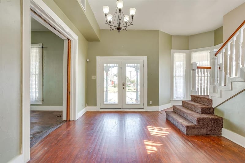201 N Anglin Street, Cleburne TX 76031 - Photo 8