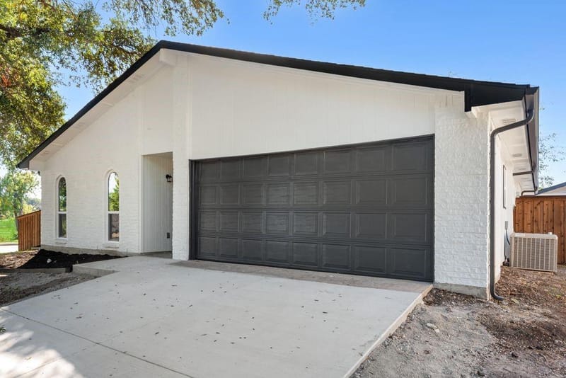 3101 Abbey Road, Carrollton TX 75007 - Photo 2