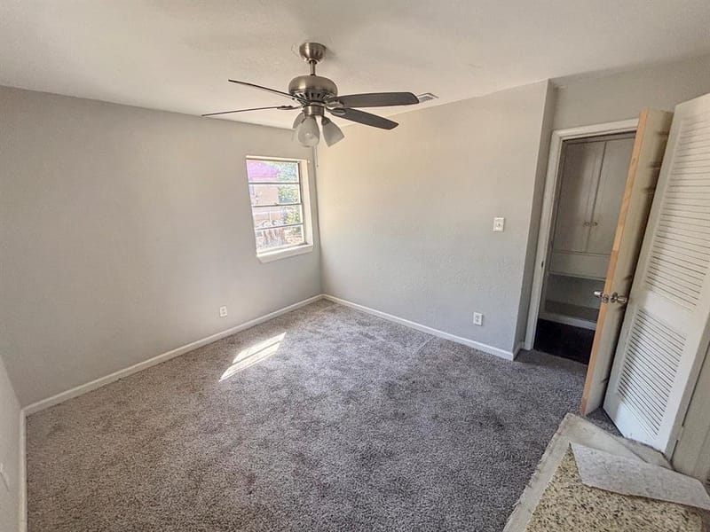 1910 Meadow Lane, Arlington TX 76010 - Photo 3