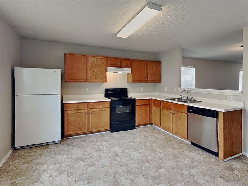 5709 Addington Drive, Fort Worth TX 76135 - Photo 6