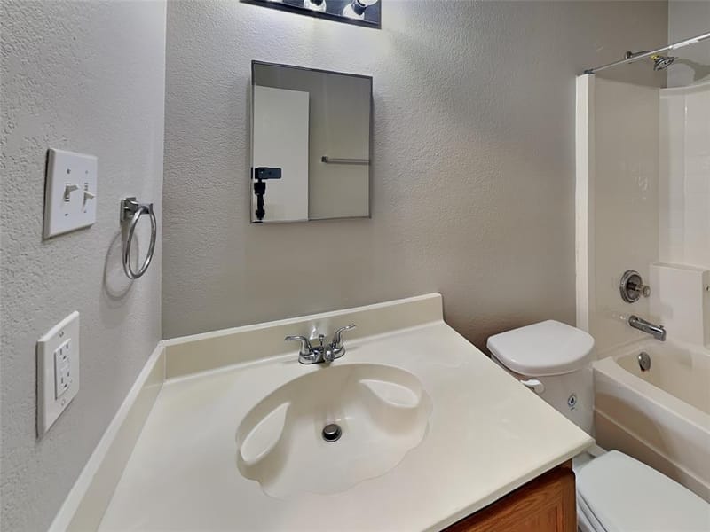 5709 Addington Drive, Fort Worth TX 76135 - Photo 17