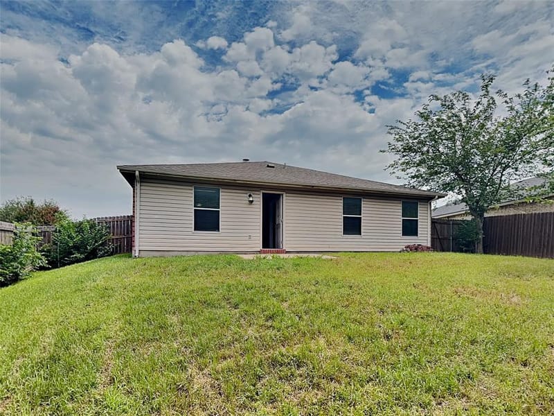 5709 Addington Drive, Fort Worth TX 76135 - Photo 18