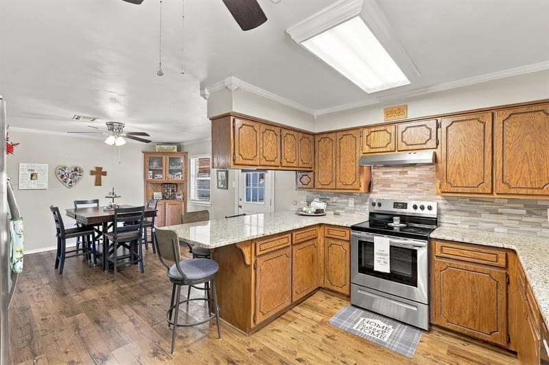 114 Brookshear Drive, Whitesboro TX 76273 - Photo 9