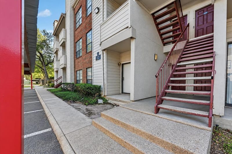 9737 Whitehurst Drive # 51, Dallas TX 75243 - Photo 2