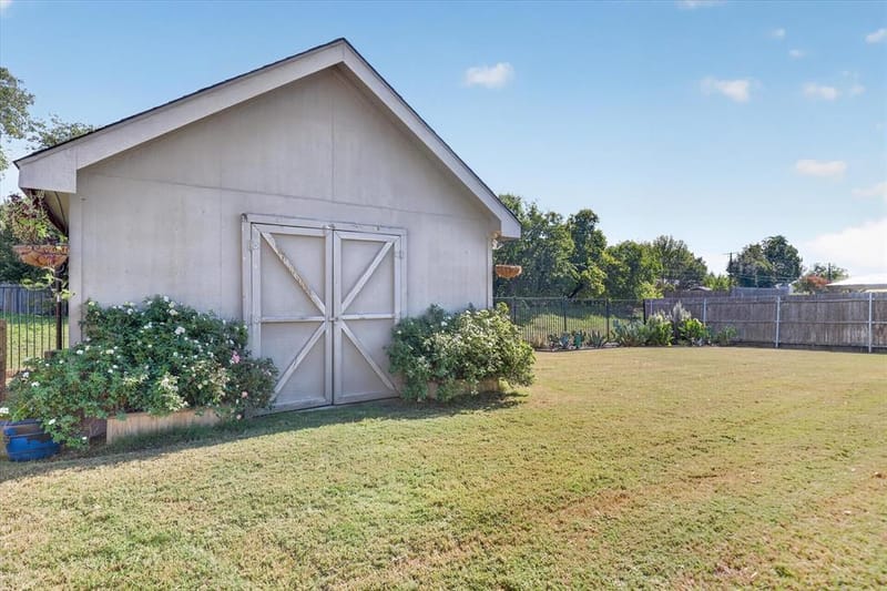 3925 Brookdale Road, Benbrook TX 76116 - Photo 36