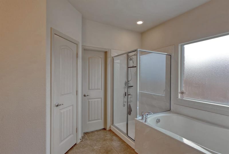 10901 Hawks Landing Road, Fort Worth TX 76052 - Photo 14