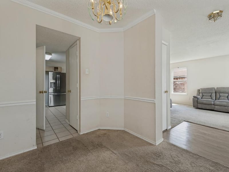 815 Greenridge Drive, Arlington TX 76017 - Photo 6