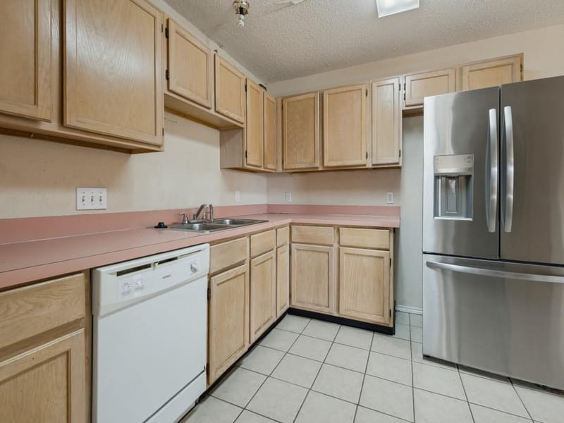815 Greenridge Drive, Arlington TX 76017 - Photo 17