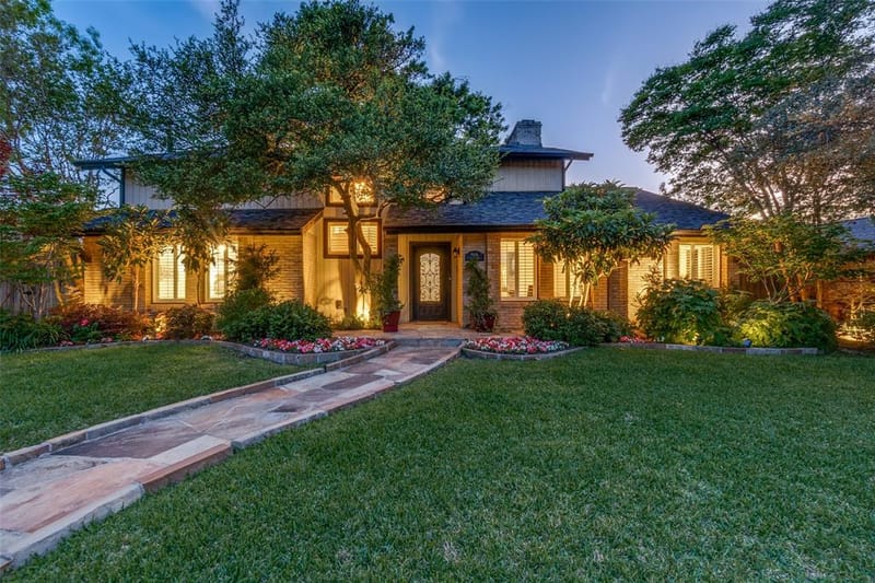 9506 Milltrail Drive, Dallas TX 75238 - Photo 2