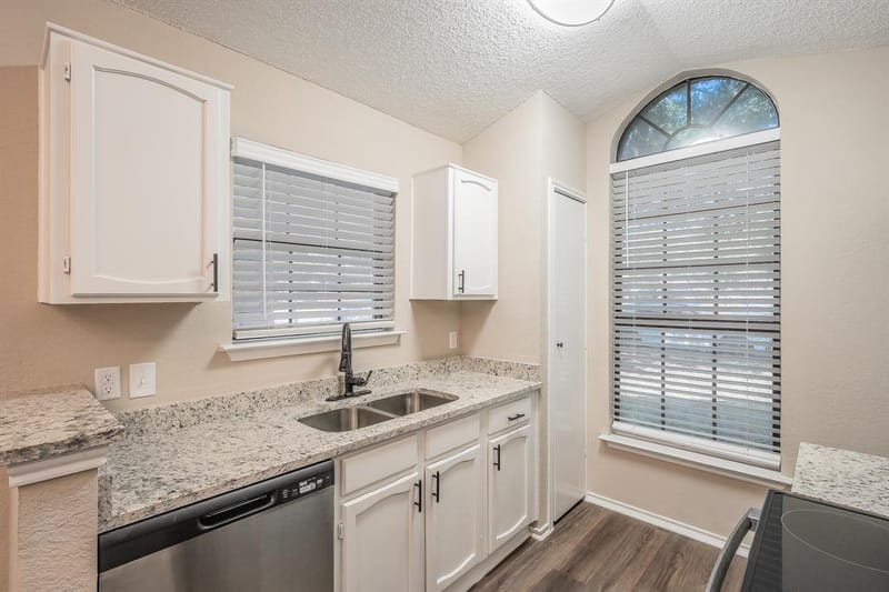 1521 Eastview Street, Fort Worth TX 76134 - Photo 13