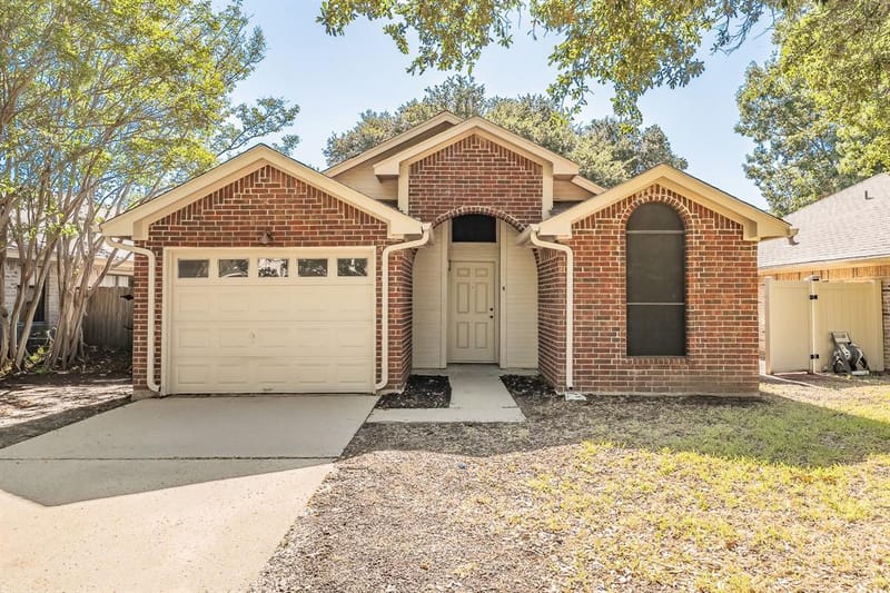 1521 Eastview Street, Fort Worth TX 76134
