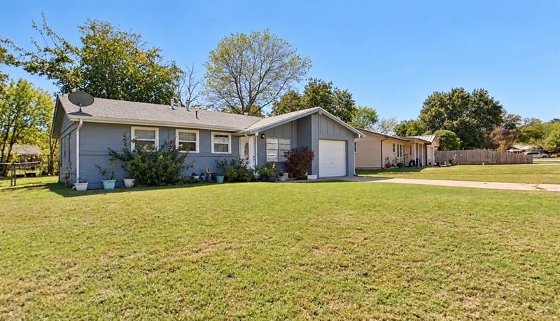 8829 Easley Street, White Settlement TX 76108 - Photo 2