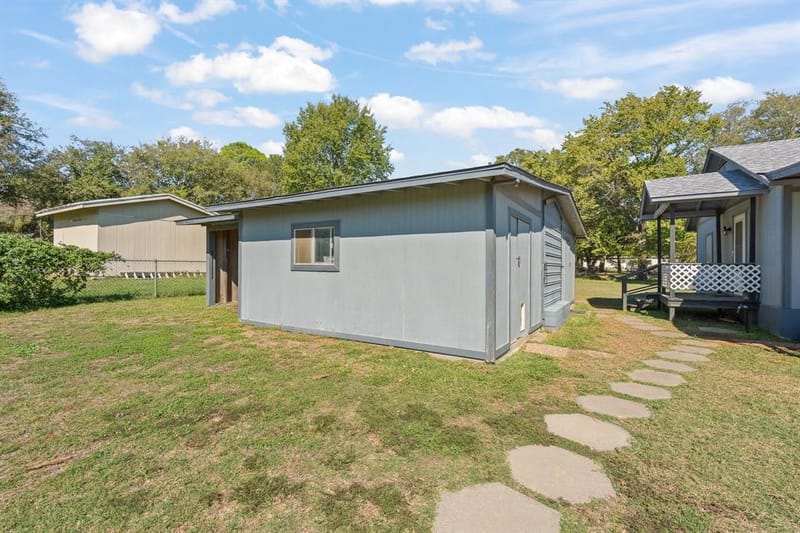 2112 Rustling Elm Street, Burleson TX 76028 - Photo 34