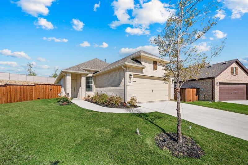 208 Palo Duro Bend, Rhome TX 76078