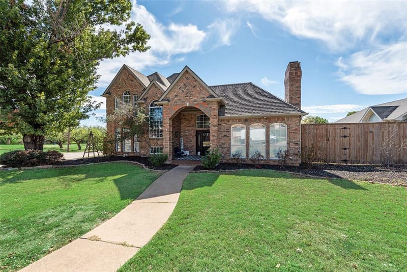 2228 Lorraine Drive, Carrollton TX 75006 - Photo 2