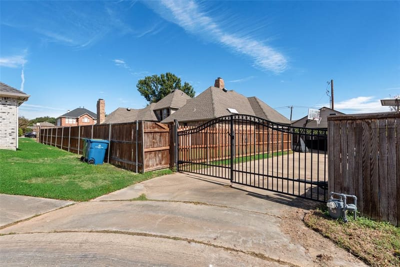 2228 Lorraine Drive, Carrollton TX 75006 - Photo 33