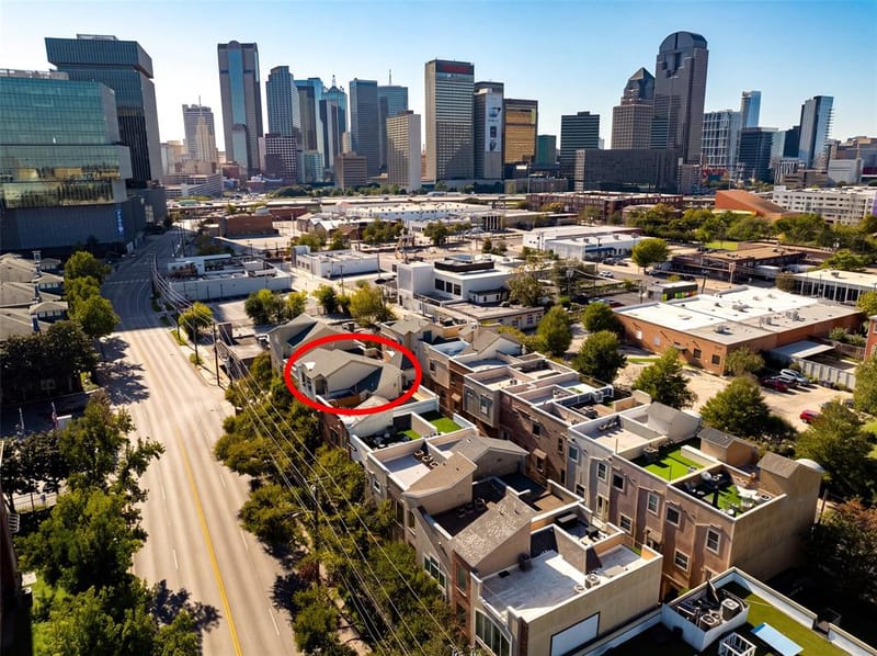 2707 Gaston Avenue, Dallas TX 75226 - Photo 2