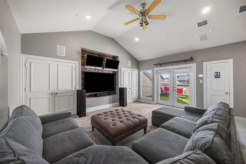 2707 Gaston Avenue, Dallas TX 75226 - Photo 12