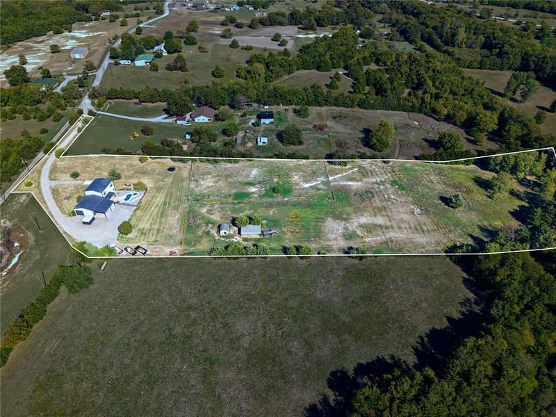 1265 County Road 4642, Trenton TX 75490 - Photo 3