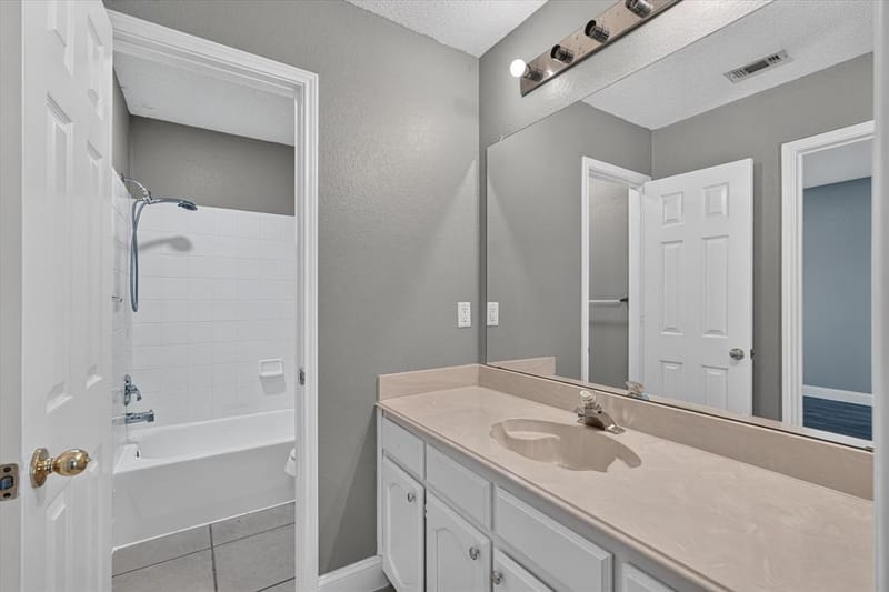 1425 Cardigan Lane, Lancaster TX 75134 - Photo 21