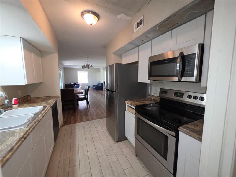 737 Rutgers Drive, Lancaster TX 75134 - Photo 7