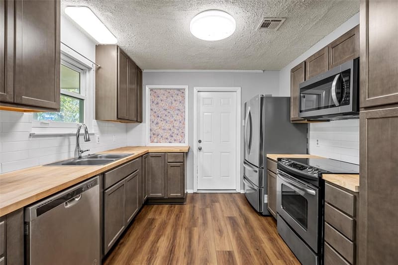 900 N Bunker Drive, Robinson TX 76706 - Photo 9