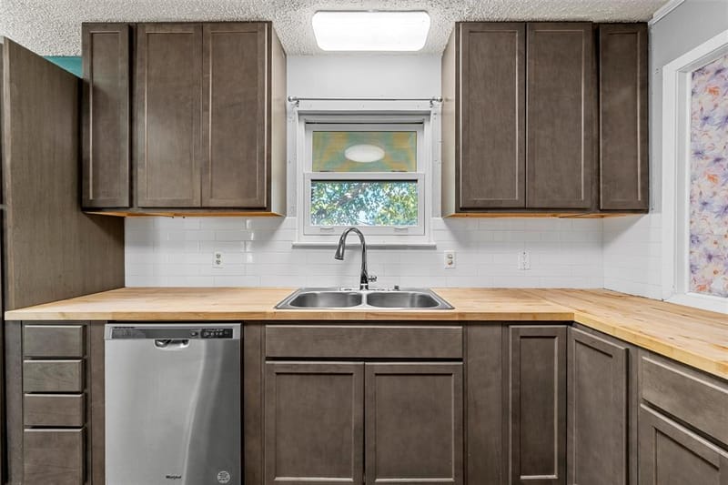 900 N Bunker Drive, Robinson TX 76706 - Photo 10