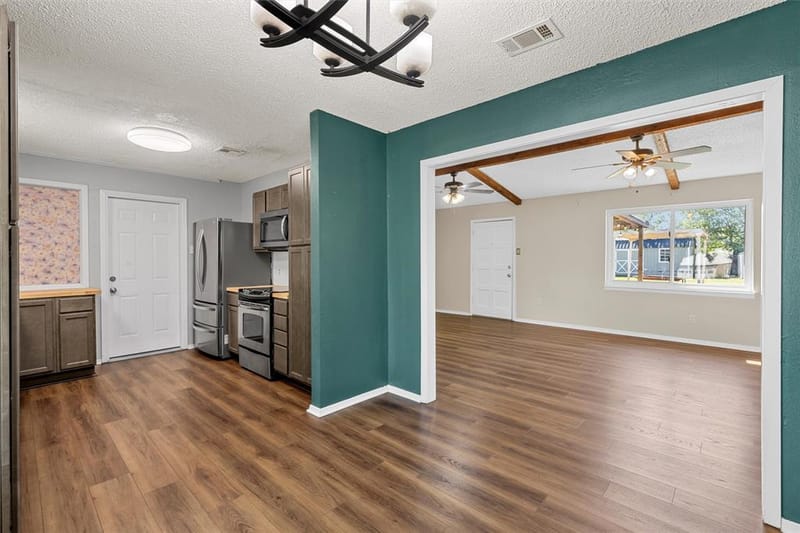 900 N Bunker Drive, Robinson TX 76706 - Photo 8