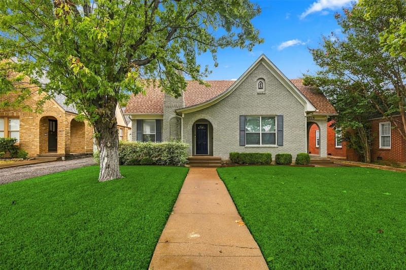 3215 Odessa Avenue, Fort Worth TX 76109