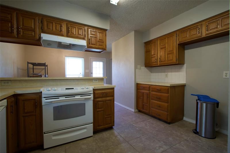 626 Thornwood Trail, Grand Prairie TX 75052 - Photo 5