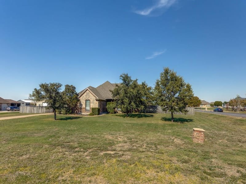 200 Lonesome Star Trail, Haslet TX 76052