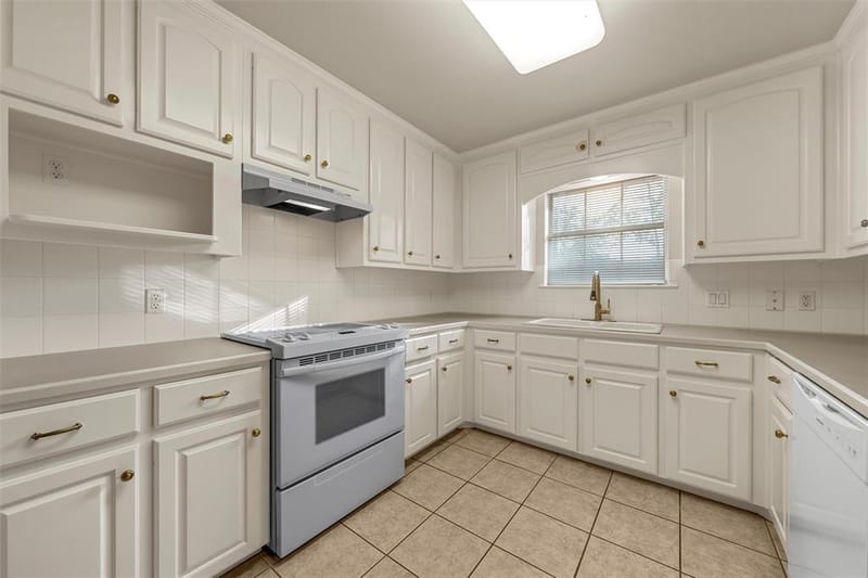 201 Pecan Village Circle, Waco TX 76710 - Photo 7